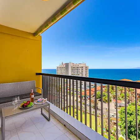 Copacabana With Ocean View 아데제